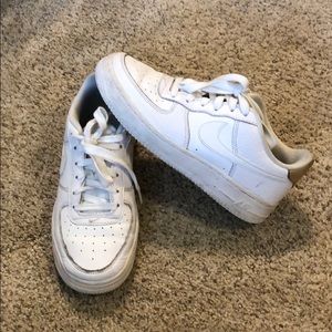 WHITE AIR FORCE ONES